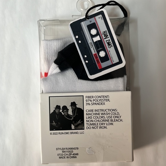 Men’s Christmas Socks Gift Holiday Party Stocking Stuffer Retro Music RUN DMC - Picture 4 of 6